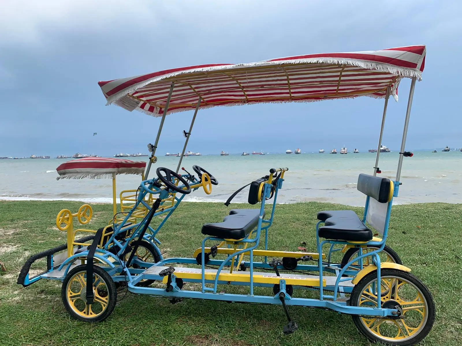 FAMILY BICYCLE 6 SEATER For Rent