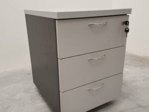 Metal Moving Pedestal 3D For Rent