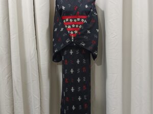 Traditional Japanese Yukata for Female Cream Beige Base with Red Flower Black Pattern (Suitable for Bon Odori) for Rent