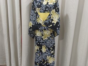 Japanese Traditional Yukata Female Black Base with Yellow Flower Printing Suitable for Bon Odori for Rent
