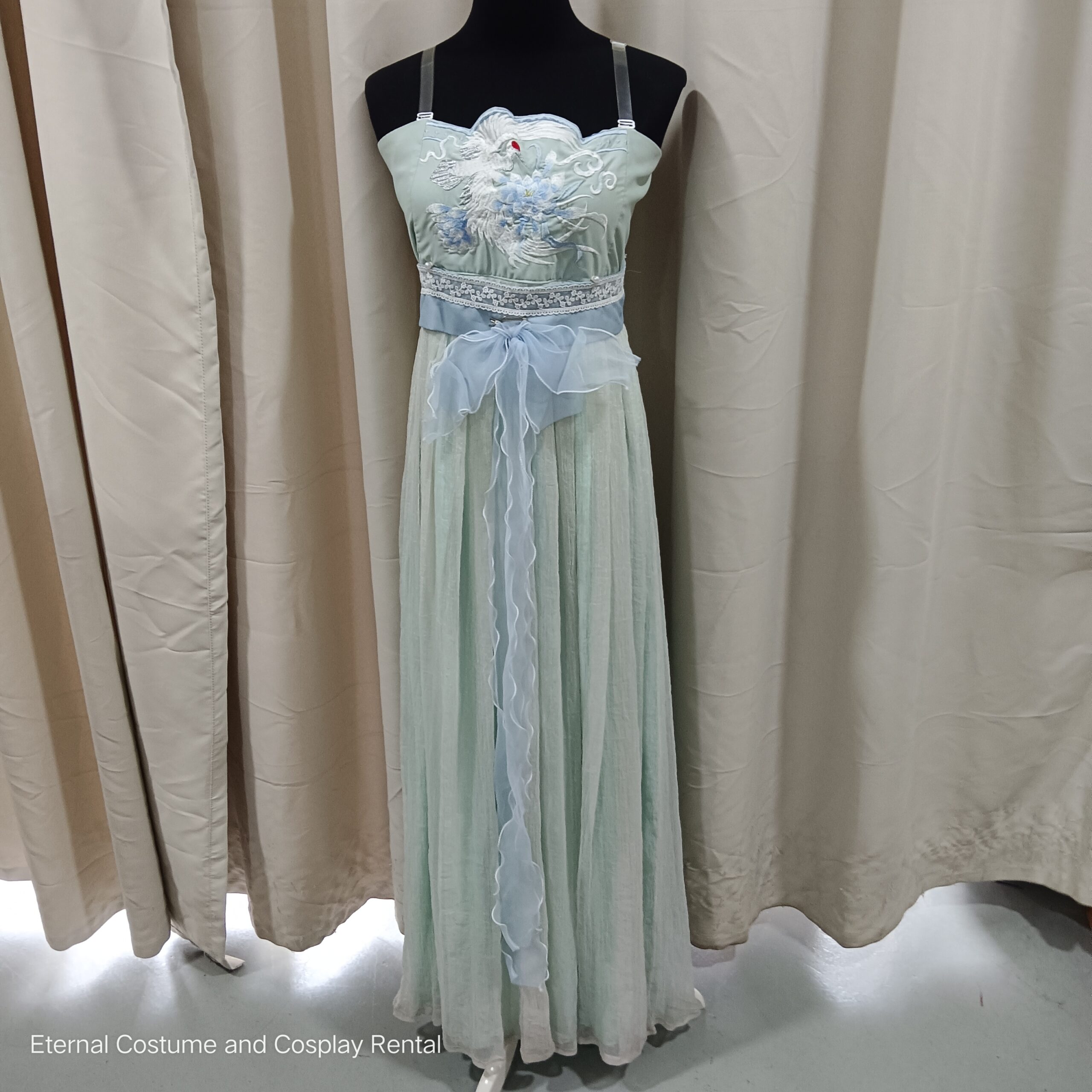 Chinese Traditional HanFu HeZiQun Light Green (诃子裙青色汉服女) for Rent 2Chinese Traditional HanFu HeZiQun Light Green (诃子裙青色汉服女) for Rent | RentSmart Asia | Renting Is The New Buying Chinese Traditional HanFu HeZiQun Light Green (诃子裙青色汉服女) for Rent - Image 2